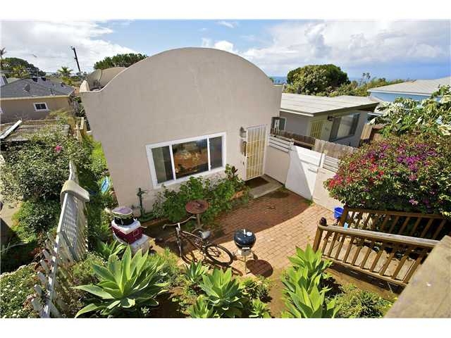 4565-4567 Pescadero Ave in San Diego, CA - Building Photo