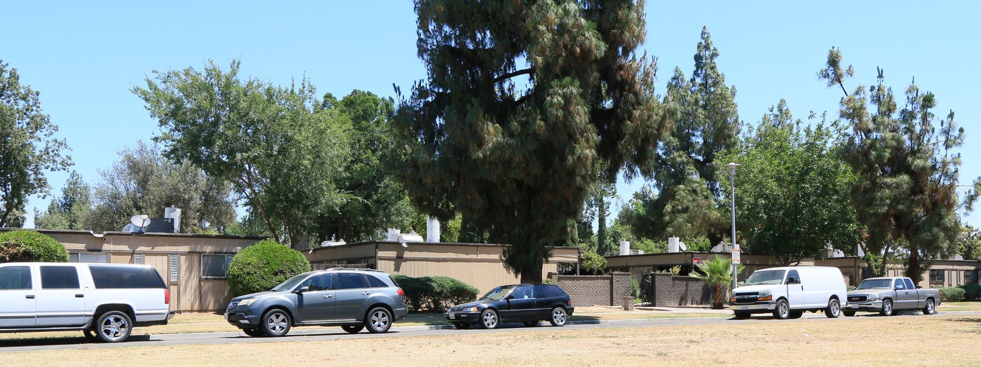 Rafael Apartments in Fresno, CA - Foto de edificio