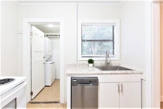 205 Columbia Dr in Tallahassee, FL - Building Photo - Building Photo