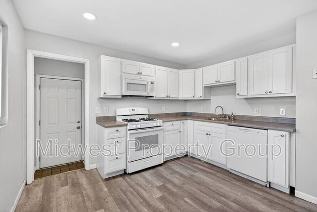 1540 Aspen Dr in Florissant, MO - Building Photo - Building Photo