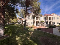 4801 Nara Vista Way in Las Vegas, NV - Building Photo - Building Photo