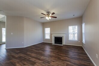 5203 Hedgecrest Pl in Charlotte, NC - Building Photo - Building Photo