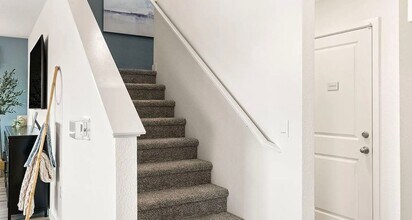 7016 Vail Rnch Rd in Roseville, CA - Building Photo - Building Photo