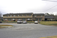 Highland Apartments in Newnan, GA - Foto de edificio - Building Photo