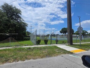 8200 NW 23rd Ave in Miami, FL - Building Photo - Building Photo