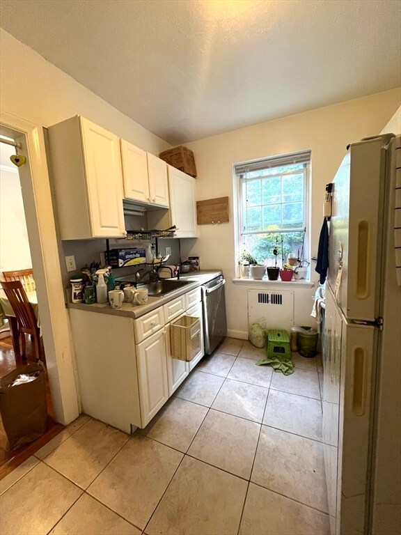 1574 Beacon St, Unit 4 in Brookline, MA - Building Photo - Building Photo