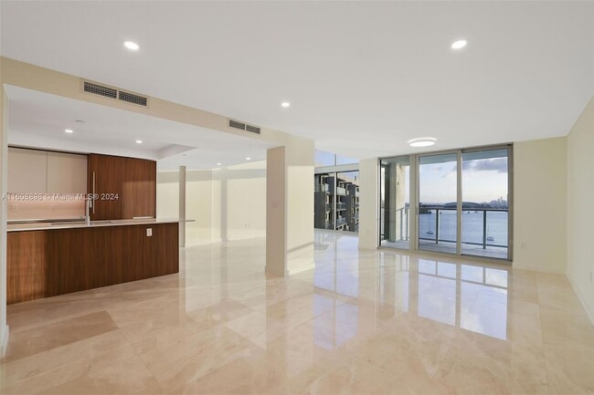 1500 Bay Rd, Unit N-PH1403 in Miami Beach, FL - Building Photo - Building Photo