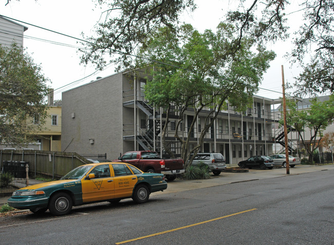 1818 Prytania St in New Orleans, LA - Building Photo - Building Photo