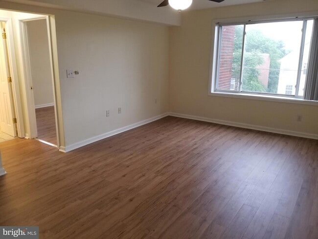3865 Halley Terrace SE, Unit 304 in Washington, DC - Building Photo - Building Photo