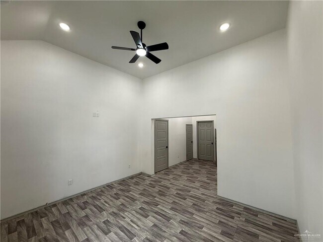 6 Miller Ave in Mission, TX - Building Photo - Building Photo