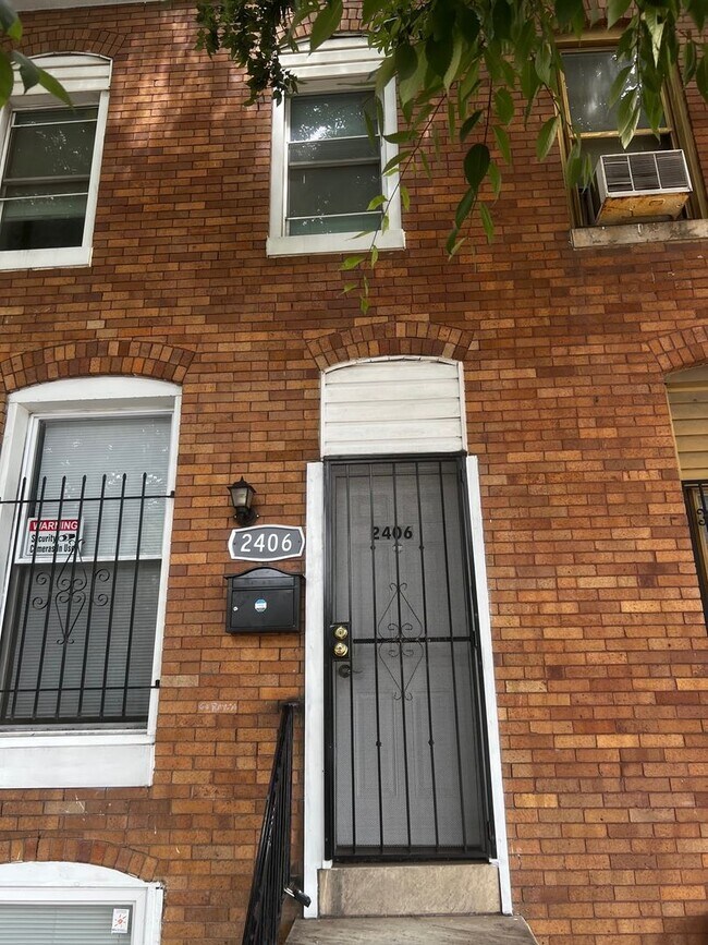 2406 Wilkens Ave