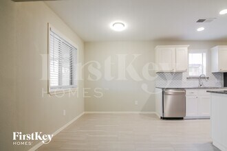 2313 March Ln in Grand Prairie, TX - Building Photo - Building Photo