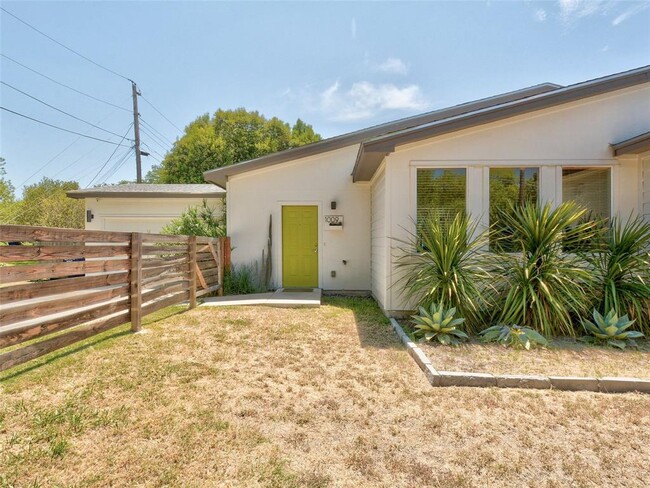 1009 Matthews Ln in Austin, TX - Building Photo - Building Photo