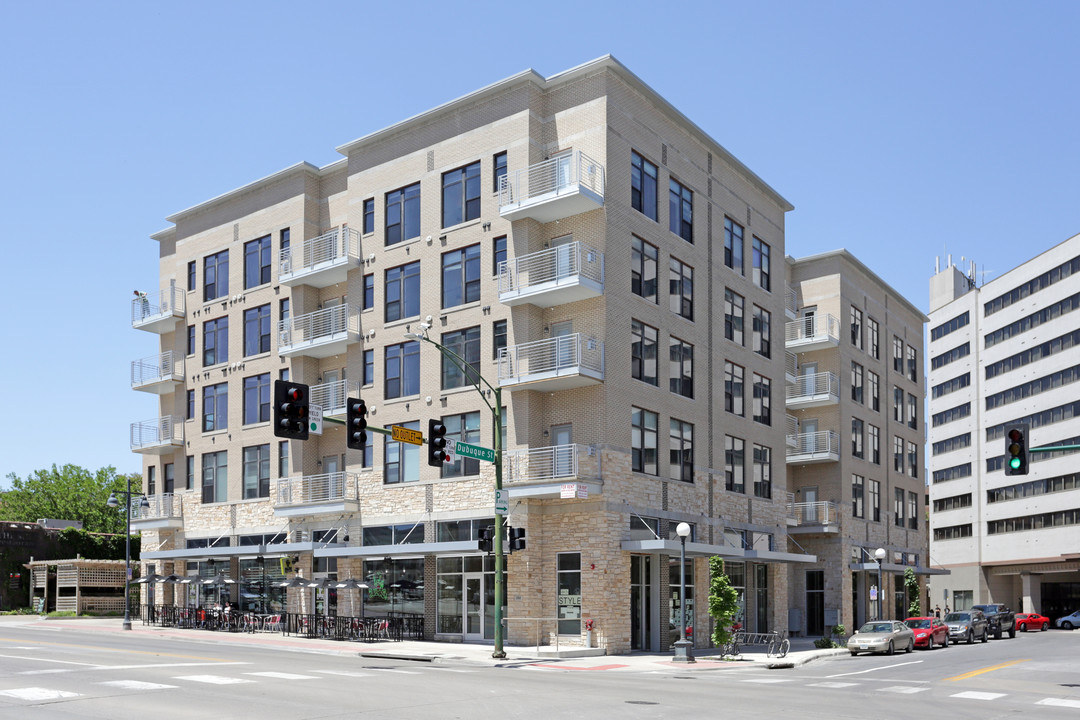 226 N Dubuque St in Iowa City, IA - Building Photo