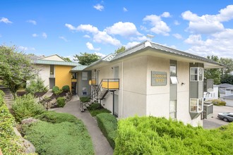 Taylor West Apartments in Renton, WA - Building Photo - Building Photo