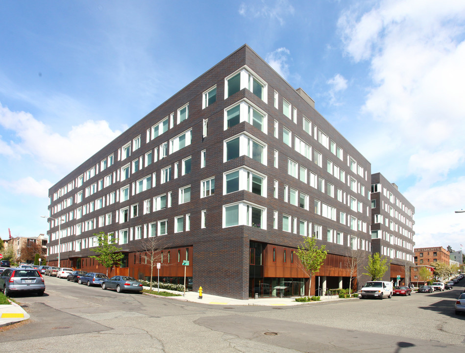 UW - Cedar Apartments in Seattle, WA - Building Photo