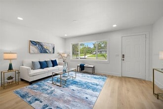 5028 Cardinal Dr in Ridge Manor, FL - Building Photo - Building Photo