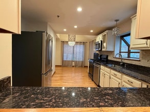 17 Bayberry Dr in Atkinson, NH - Foto de edificio - Building Photo