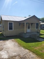 1010 Louisa Ave in Rayne, LA - Building Photo