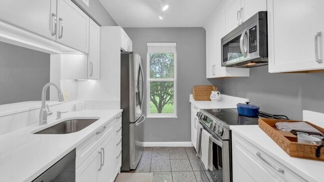 property at 935 Quay Ave