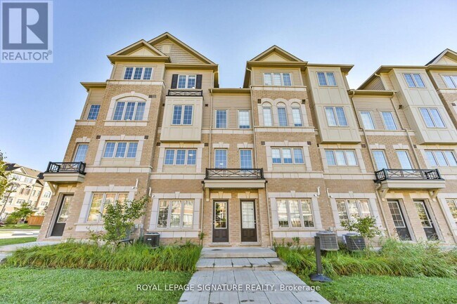 2456-2456 Rosedrop Path in Oshawa, ON - Building Photo - Building Photo