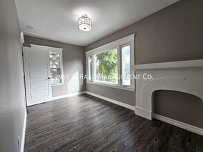 755 Elm Ave in Long Beach, CA - Building Photo - Building Photo