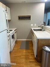 27 Driftwood Ct in Absecon, NJ - Building Photo - Building Photo