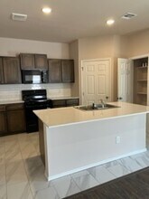 2921 NW 195th St in Edmond, OK - Foto de edificio - Building Photo