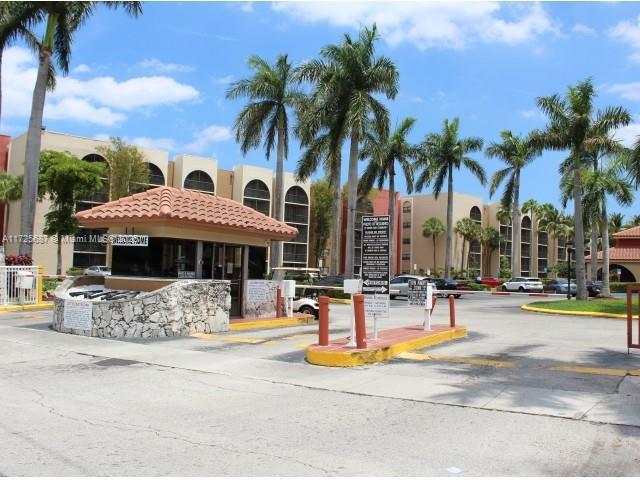 19221 NE 10th Ave-Unit -312 in Miami, FL - Building Photo
