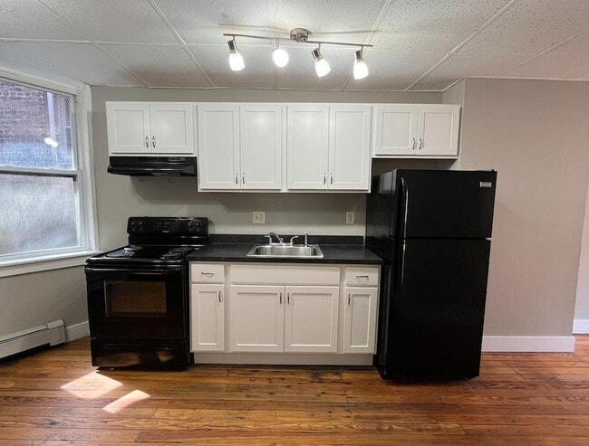 property at 1701 Sycamore St