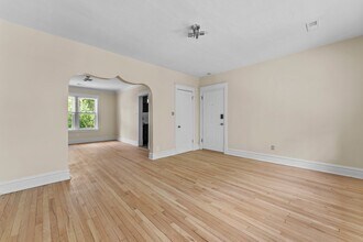 7350 Amherst Ave, Unit 1E in University City, MO - Building Photo - Building Photo