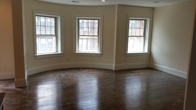 29 Commonwealth Ter, Unit 3 in Boston, MA - Building Photo - Building Photo