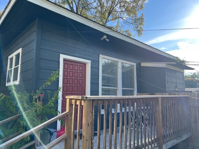 607 Nelray Blvd in Austin, TX - Building Photo - Building Photo