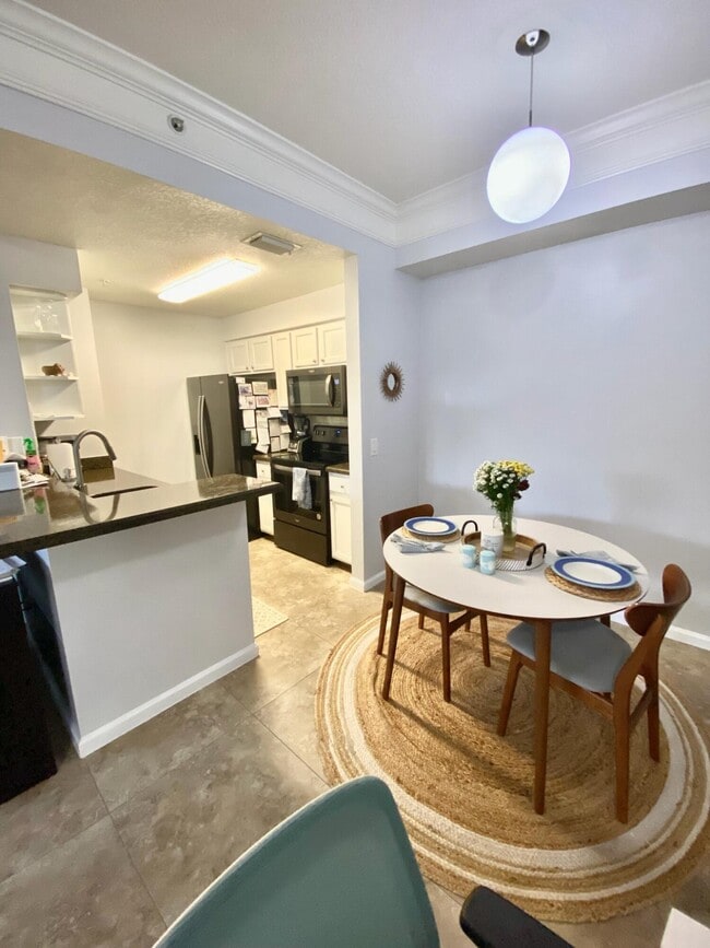 1108 Myrtlewood Cir E in Palm Beach Gardens, FL - Building Photo - Building Photo