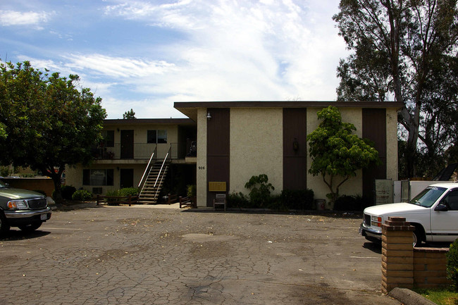 906 S Sunshine Ave in El Cajon, CA - Building Photo - Building Photo