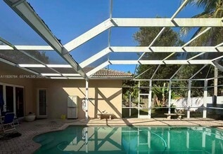 15335 SW 80th Ave in Palmetto Bay, FL - Building Photo - Building Photo