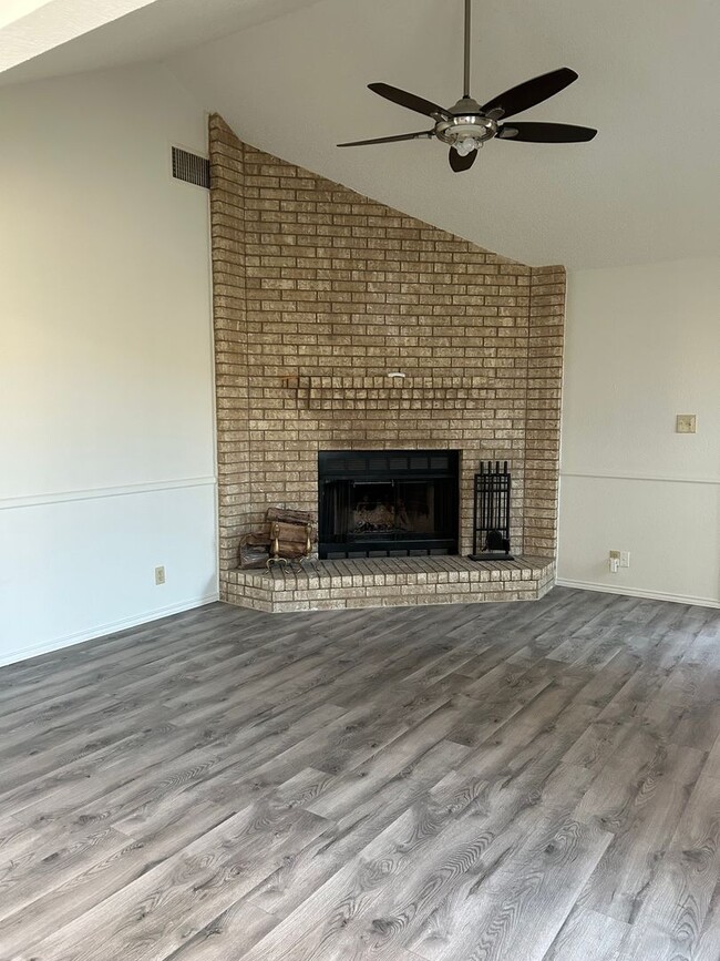 4342 Esmond Dr in Odessa, TX - Building Photo - Building Photo