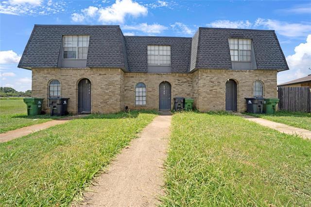 2744 St George Pl in Arlington, TX - Building Photo