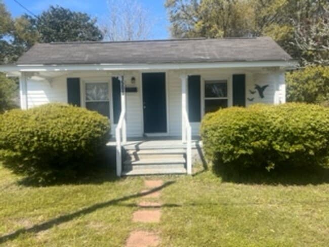 property at 1508 Bay St