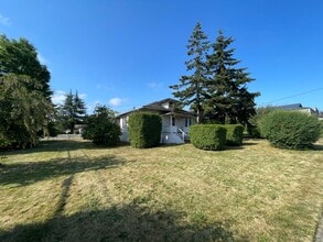 903 32nd St in Anacortes, WA - Building Photo - Building Photo