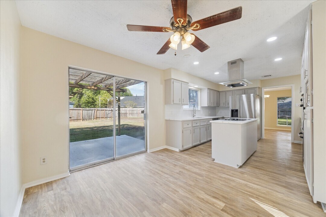 2319 Wallingford Dr in Missouri City, TX - Building Photo