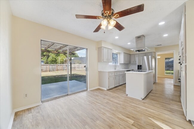 property at 2319 Wallingford Dr