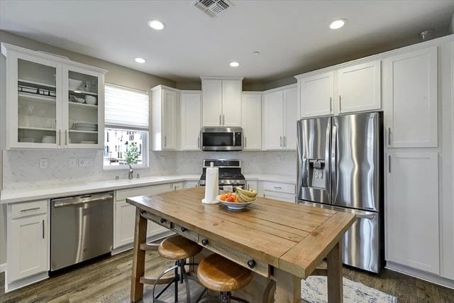 property at 2726 Montecito Vista Way