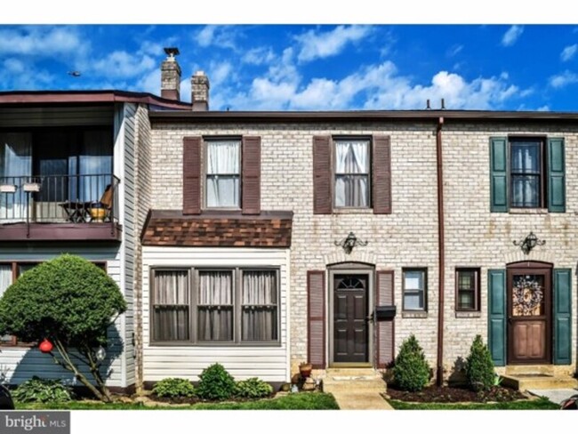 property at 3 West Ct