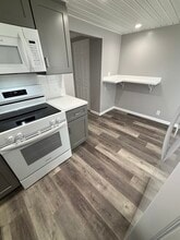 15 N Wickliffe Cir, Unit D in Youngstown, OH - Building Photo - Building Photo