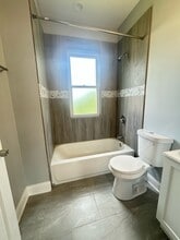 1852 W 58th St in Chicago, IL - Building Photo - Building Photo