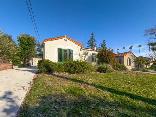 property at 1836 N Michigan Ave