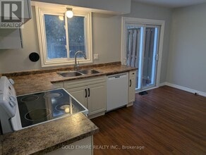 105 Augusta Crescent in London, ON - Building Photo - Building Photo