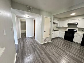 1050 FM970 in Florence, TX - Building Photo - Building Photo