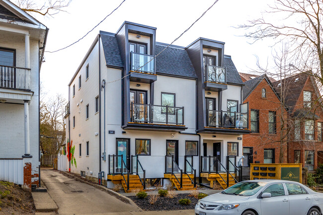 371 Howland Av in Toronto, ON - Building Photo - Primary Photo